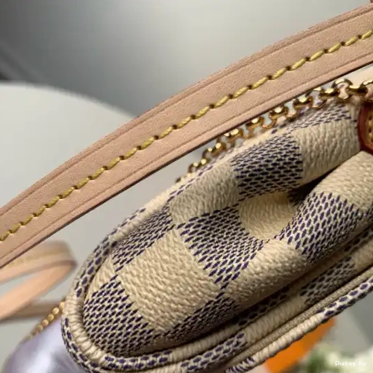 Vuitton Favorite PM Louis 0622
